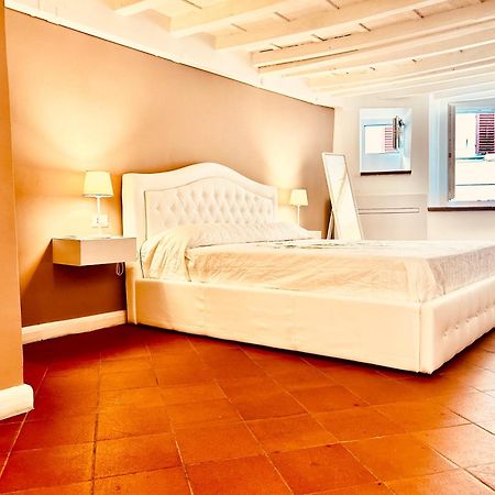 Amazing Apartment In Piazza Santa Croce Firenze Εξωτερικό φωτογραφία