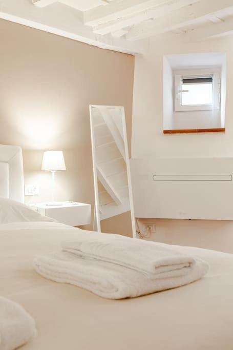 Amazing Apartment In Piazza Santa Croce Firenze Εξωτερικό φωτογραφία