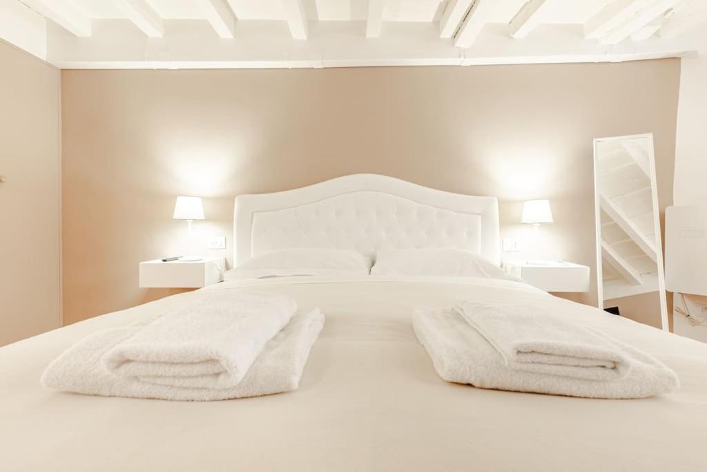 Amazing Apartment In Piazza Santa Croce Firenze Εξωτερικό φωτογραφία