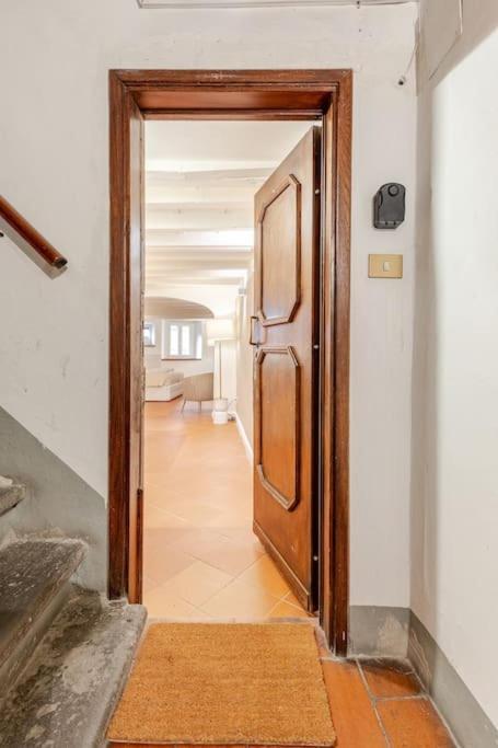 Amazing Apartment In Piazza Santa Croce Firenze Εξωτερικό φωτογραφία